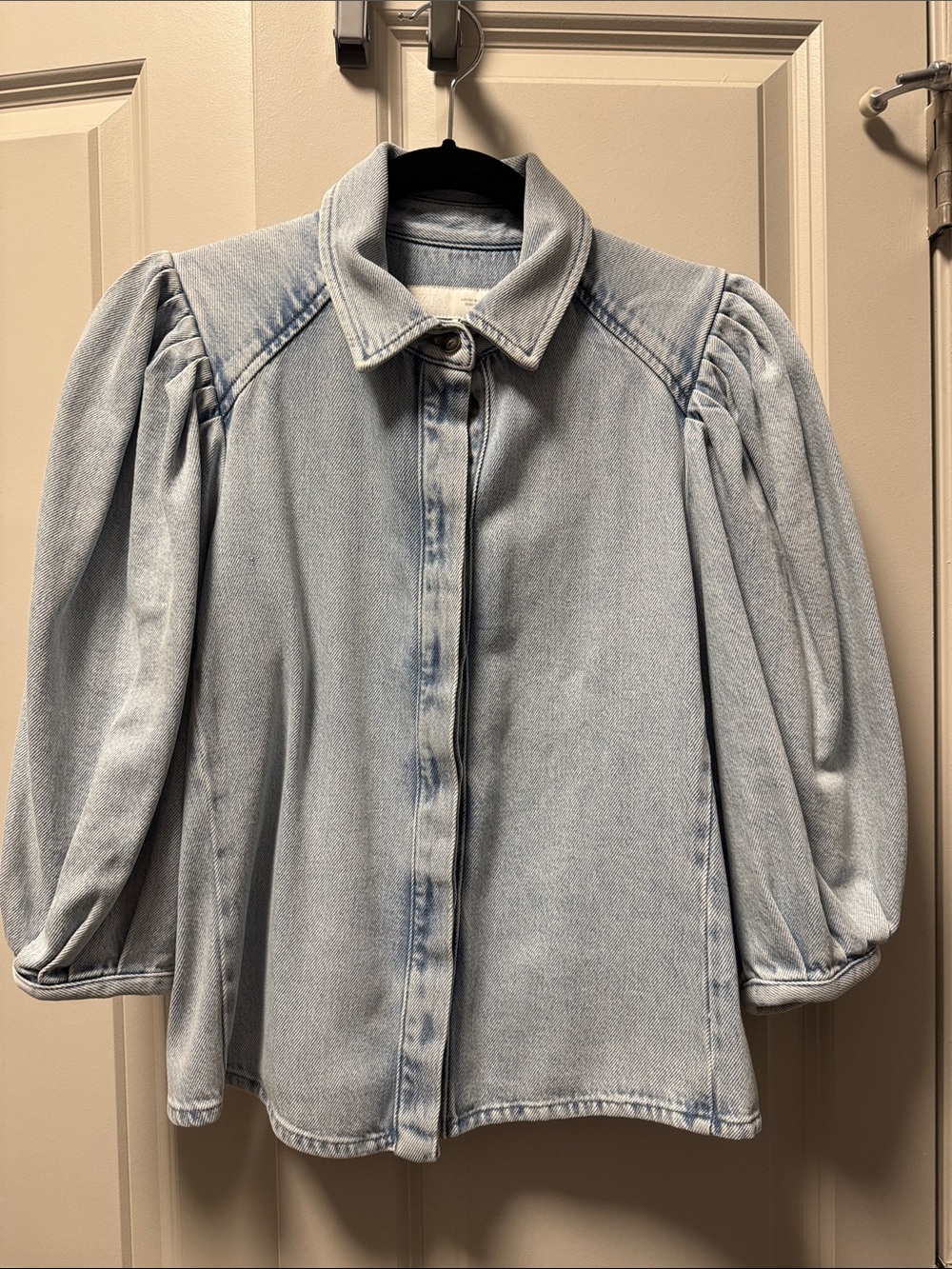 Zara Light Wash Denim Puff-Sleeve Shirt Size Medium NWT